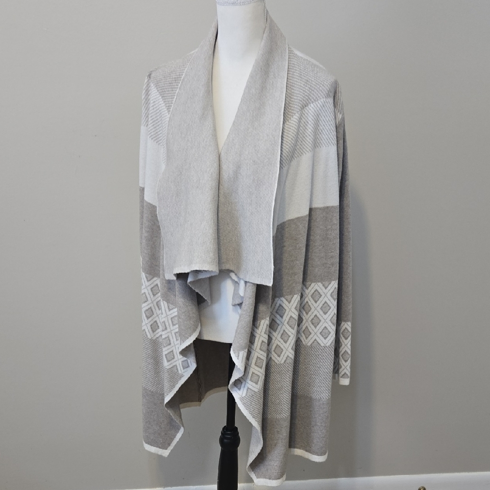Cyrus Gray and Cream Women's Poncho